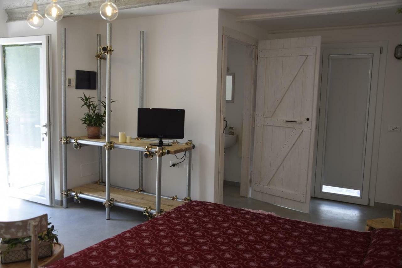 Capannone111 Bed & Breakfast Castiglione di Ravenna Dış mekan fotoğraf